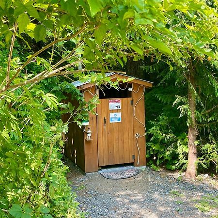 So Damn Lucky Glamping Hotel Ucluelet Buitenkant foto