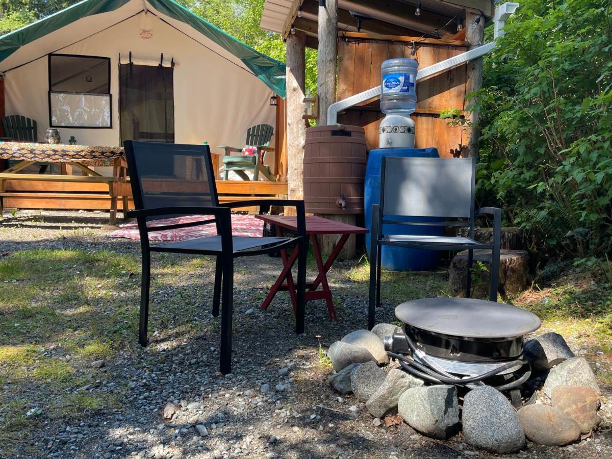 So Damn Lucky Glamping Hotel Ucluelet Buitenkant foto