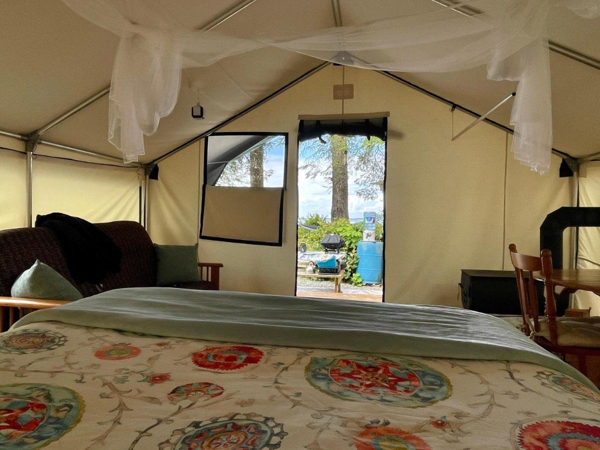 So Damn Lucky Glamping Hotel Ucluelet Buitenkant foto