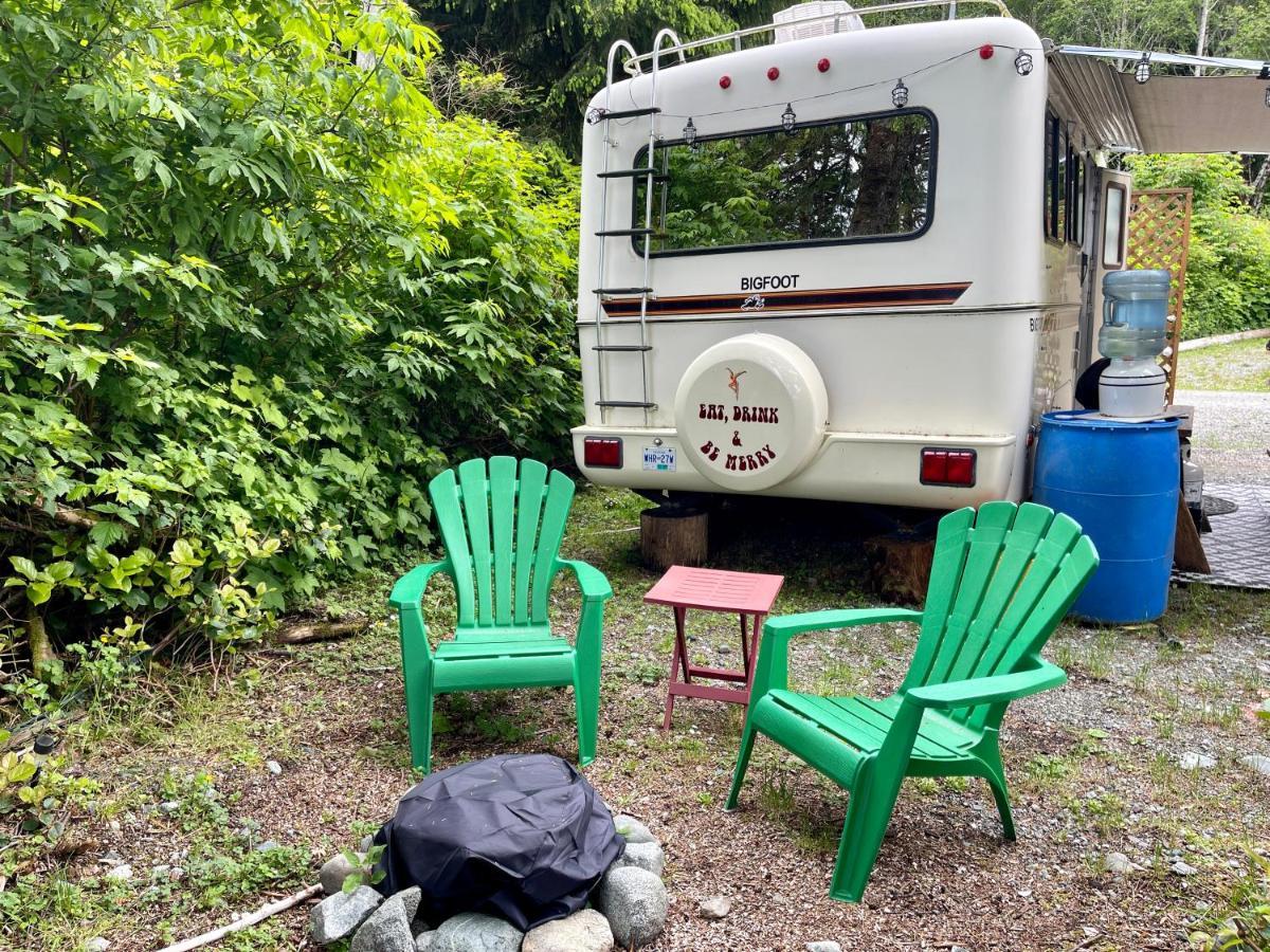 So Damn Lucky Glamping Hotel Ucluelet Buitenkant foto