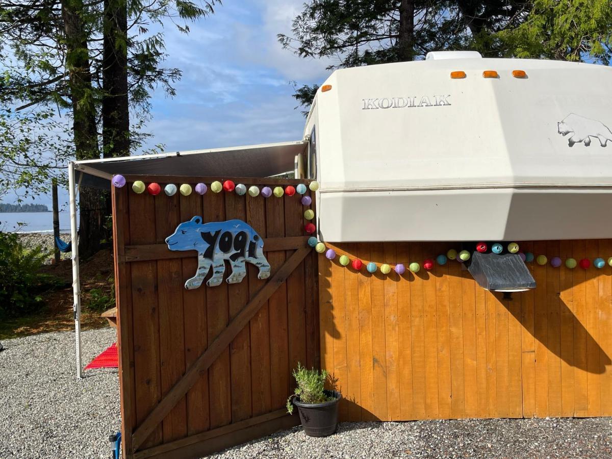 So Damn Lucky Glamping Hotel Ucluelet Buitenkant foto