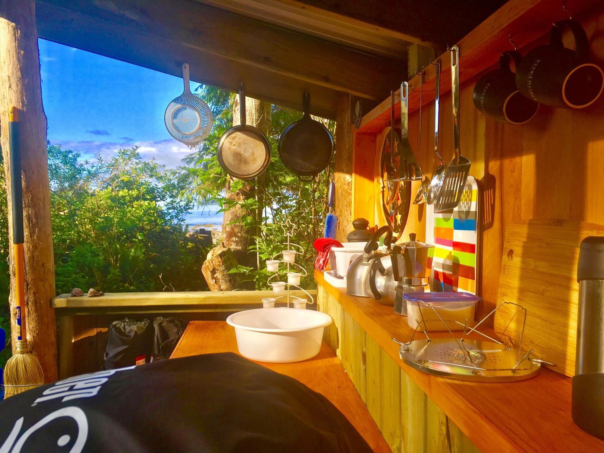 So Damn Lucky Glamping Hotel Ucluelet Buitenkant foto